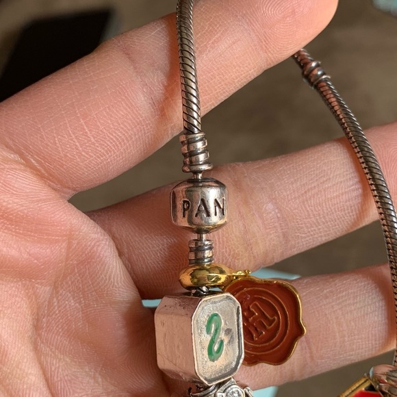 Pandora Snake Chain Bracelet w/ NEW 9 Harry Potter Themed Charms EUC - Picture 11 of 12